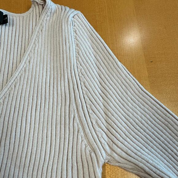 ZESICA NWT Beige Ribbed Knit V-Neck Short Sleeve Slim Fit Top Sz L - Picture 4 of 10